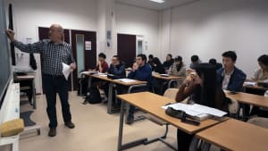 Deze wiskundeklas telt 12 Chinezen, 12 Koreanen, 1 Japanner en 1 Georgi&euml;r