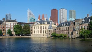 Bezuinigingen op studenten zo snel niet haalbaar, waarschuwen ambtenaren