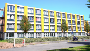 Most students keep their curtains and windows closed on the Spinoza campus during the heatwave in early July.
