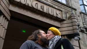 Ziggy en Eileen bij het Bungehuis