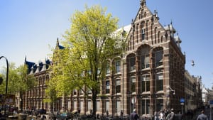 UvA opent Bushuis in weekenden tijdens tentamenperiode vanwege drukte UB