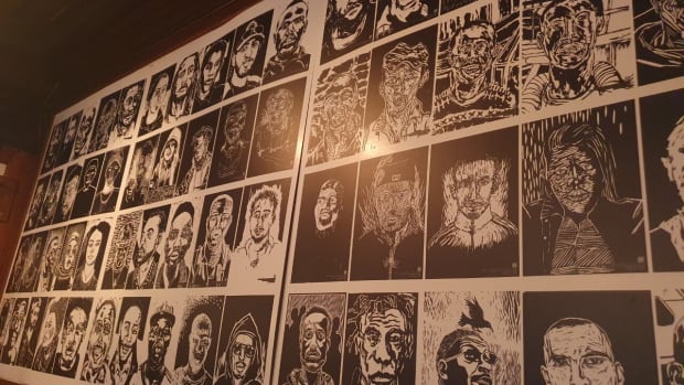Kunstenaars beelden hun trauma&rsquo;s uit op tentoonstelling van UvA-studenten