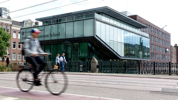 UvA-gebouwen | REC M: van biochemisch instituut naar Amsterdam Business School