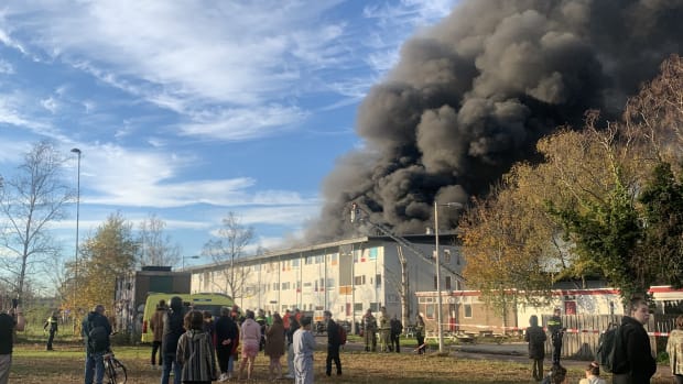 Update | Zorgen over brandveiligheid Startblok Riekerhaven: ‘Er is hier altijd wat aan de hand’