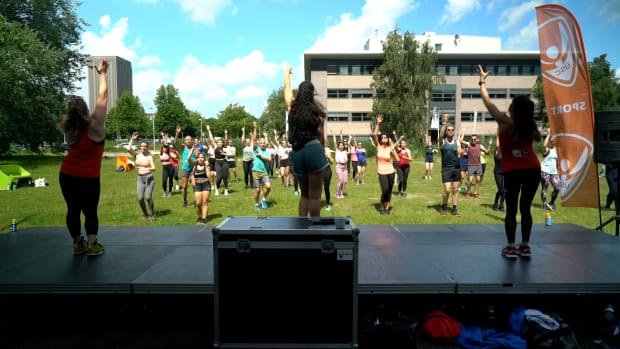 Video | USC organiseert Zumbathon: ‘drie uur lang afzien’