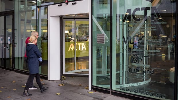 Kamervragen over Acta-bonus voor aandragen van docenten  