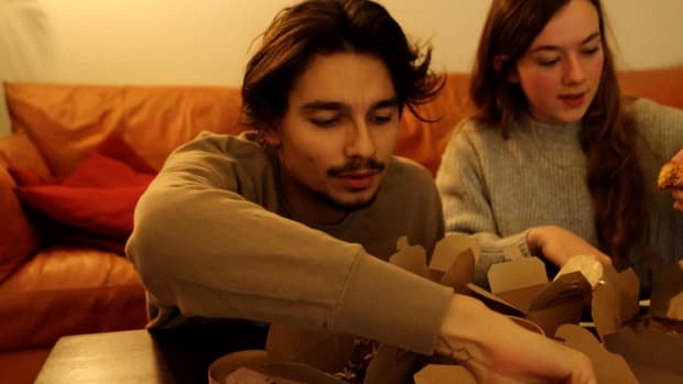 Ro orders food | The Veganees loses points during Veganuary