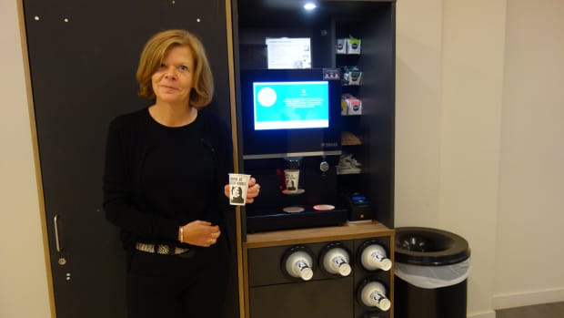 UvA mysteries | Who is the woman on our coffee cups?