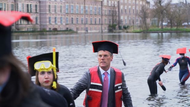 Video | De Hofvijver in voor meer investeringen in het hoger onderwijs: &lsquo;Dit is het waard&rsquo;