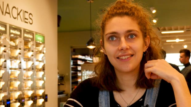 Video | De enige studentenpomp ter wereld: &lsquo;Shell is niet waar ik in geloof&rsquo;