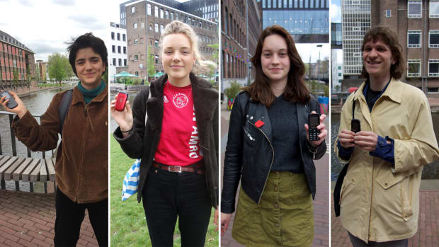 Waarom deze studenten geen smartphone hebben: &lsquo;Ik zat uren te scrollen&rsquo;