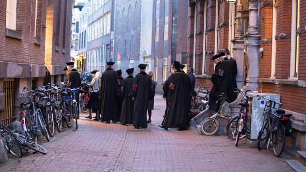 Bijna kwart van de UvA-hoogleraren is vrouw