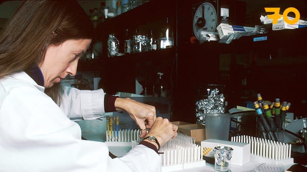 Folia 70: Ministerie wil vrouwelijke bèta's korting geven op collegegeld