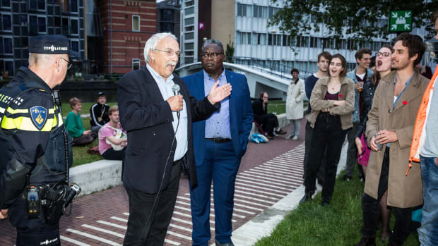 ‘De ontruiming van Roeterseiland legt een dieperliggend conflict bloot’