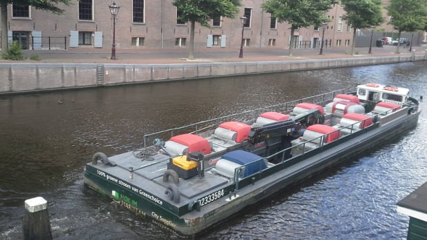 Minder vuilniswagens in Plantagebuurt door HvA