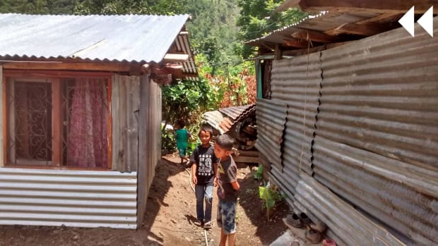 Studenten die Nepal hielpen denken nog dagelijks terug