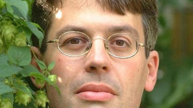 ‘Maak Edgar du Perron interim-voorzitter van het CvB’