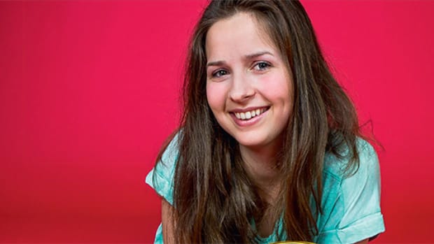 HvA-studente wint Vegan Award voor kookboek De Vegarevolutie