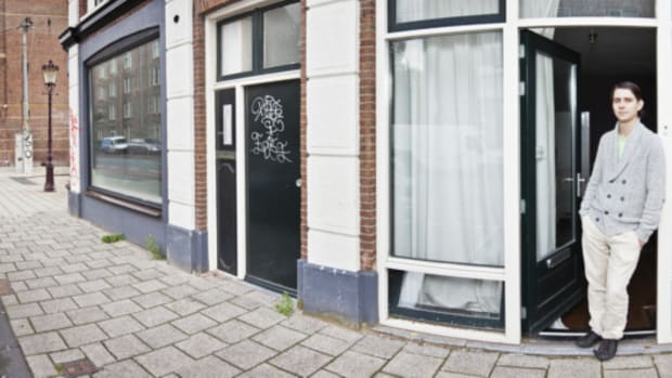 Gevangen in je peperdure huis