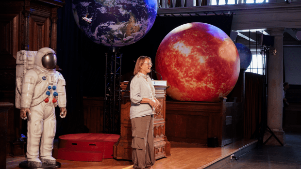 Opening academisch jaar | Nieuwe collegevoorzitter wil ‘samenbestuur’ voor complexe UvA-kwesties