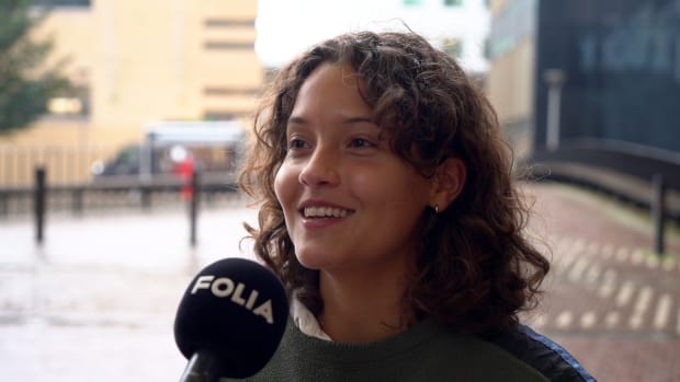 Video | Leveren studenten flesjes en blikjes in voor statiegeld? ‘Bespaar graag tien euro op boodschappen’