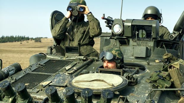 Soldaten in 1996, een jaar voor de dienstplicht werd be&euml;indigd 