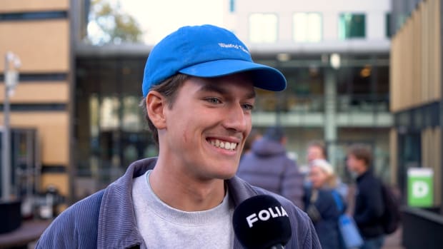  Video | ADE van start tijdens tentamenweek. Valt feesten en leren te combineren? 