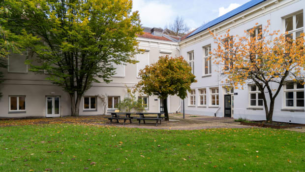 De binnentuin van het Allard Pierson.