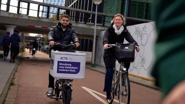 Video | These dentists visit vulnerable elderly patients by bike – and it’s desperately needed