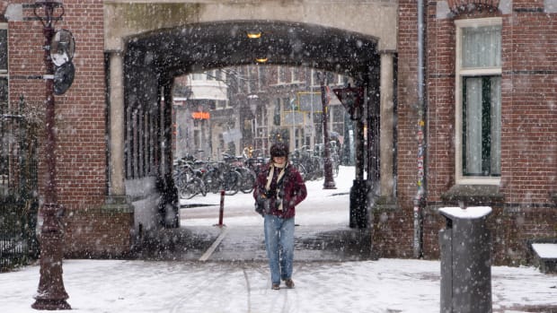 Sneeuwbuien kleuren UvA-campussen wit