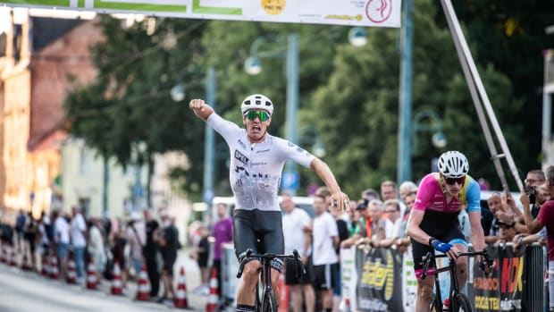UvA-student Quinten Veling (27) wint de etappekoers Oderrundfahr in Oost-Duitsland in 2025.