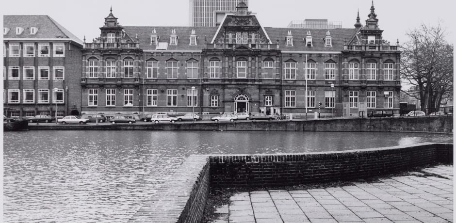 Het voormalig Scheikundig Laboratorium, met links het gebouw dat nu REC-G is