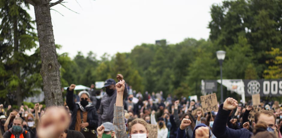 Black Lives Matter-protest in het Nelson Mandelapark