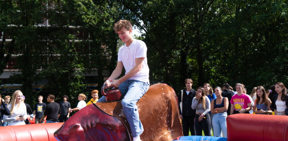 Ook op de rodeo wordt fanatiek gespeeld.