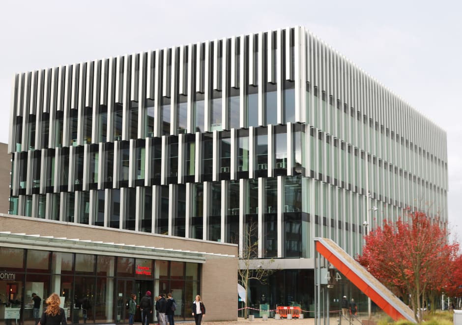 Het gesloten Polakgebouw