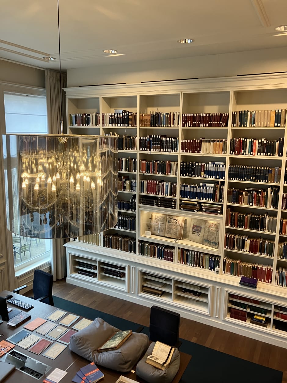 De huidige stijlkamer van de Bibliotheca Rosenthaliana