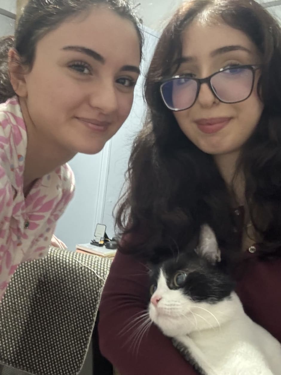 Mehin (l) & Tuana (r)