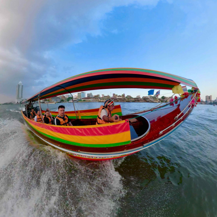Follow Me Bangkok private longtail boat