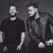 thumbnail image for Sin Bandera