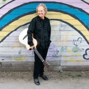 thumbnail image for Lee Ritenour