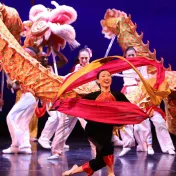 thumbnail image for Nai-Ni Chen Dance Company