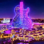 thumbnail image for Noches de Neon