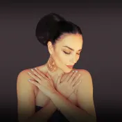 thumbnail image for Anna Luna