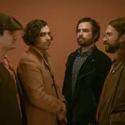 thumbnail image for Enjambre