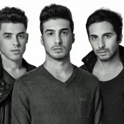 thumbnail image for Cash Cash