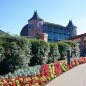 thumbnail image for Starlight Theatre