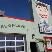 thumbnail image for The Wonder Bar