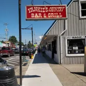 thumbnail image for Yankies Bar & Grill