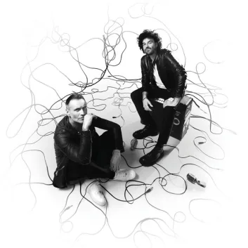 How Much is the Song Scrivi una Canzone by Renga Nek Worth? Royalty & Value Breakdown