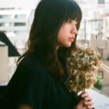 How Much is the Song ドライフラワー by Yuuri Worth? Royalty & Value Breakdown